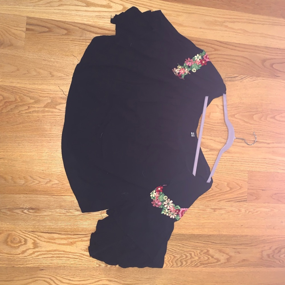 Women’s size 22 off the shoulder top